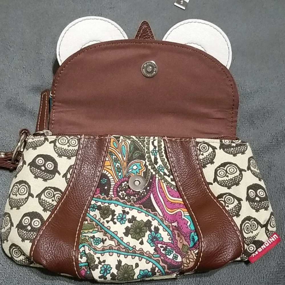 Owl Clutch